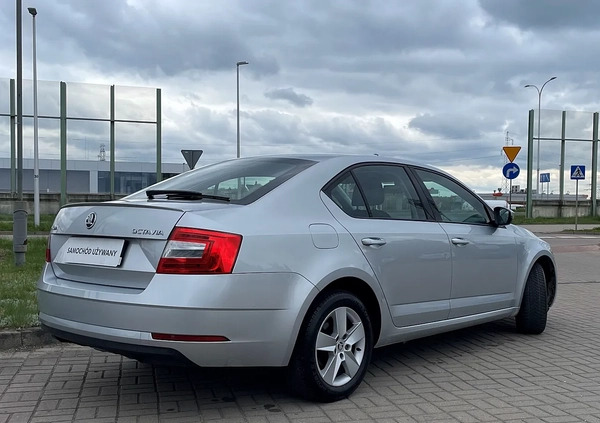 Skoda Octavia cena 59900 przebieg: 126667, rok produkcji 2018 z Daleszyce małe 67